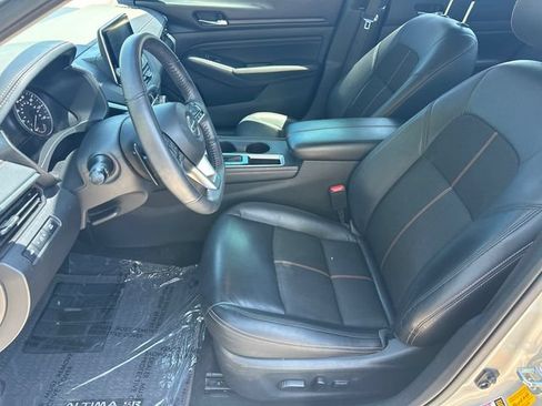 Used 2021 Nissan Altima 2.5 SR w/ SR Premium Package FWD image 11