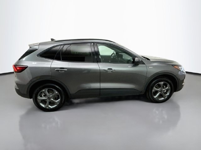 Certified 2025 Ford Escape ST-Line AWD/4WD image 8