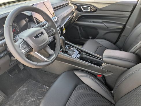 New 2026 Jeep Compass Latitude image 15