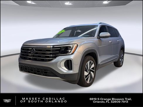 Used 2024 Volkswagen Atlas SEL AWD/4WD image 1