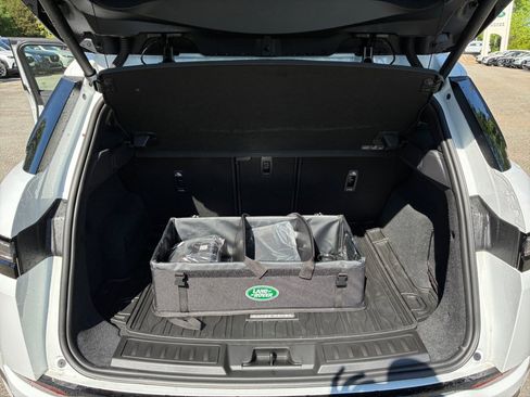 New 2026 Land Rover Range Rover Evoque S AWD/4WD image 15
