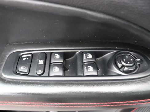 Used 2017 Jeep Compass Trailhawk image 39