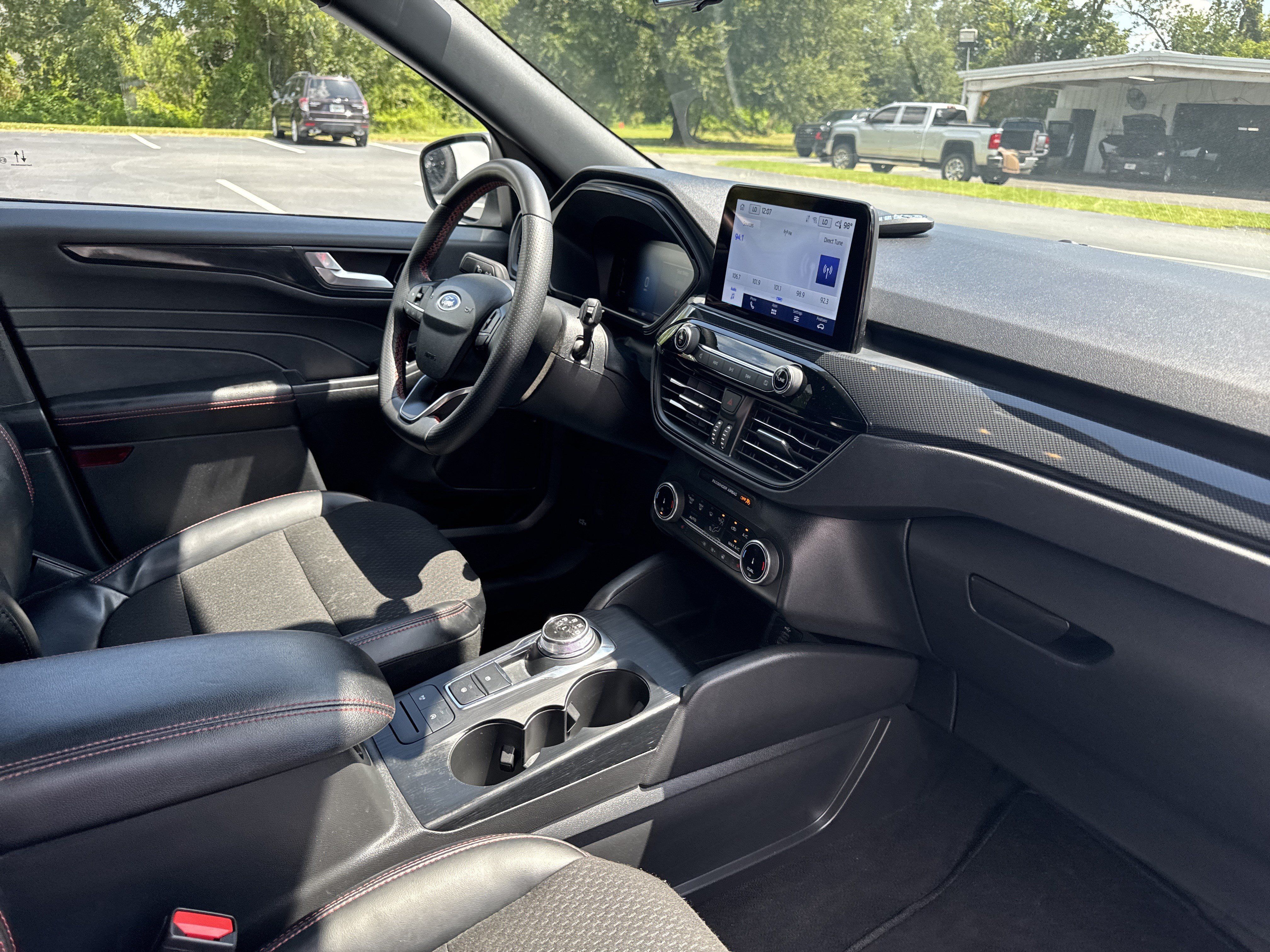 Used 2025 Ford Escape ST-Line Select AWD/4WD image 35
