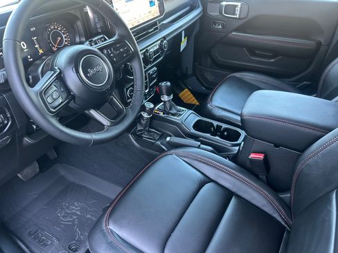 New 2025 Jeep Wrangler Rubicon image 10