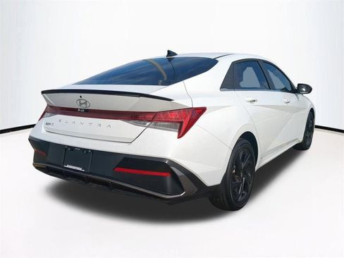 New 2026 Hyundai Elantra SEL Sport image 5