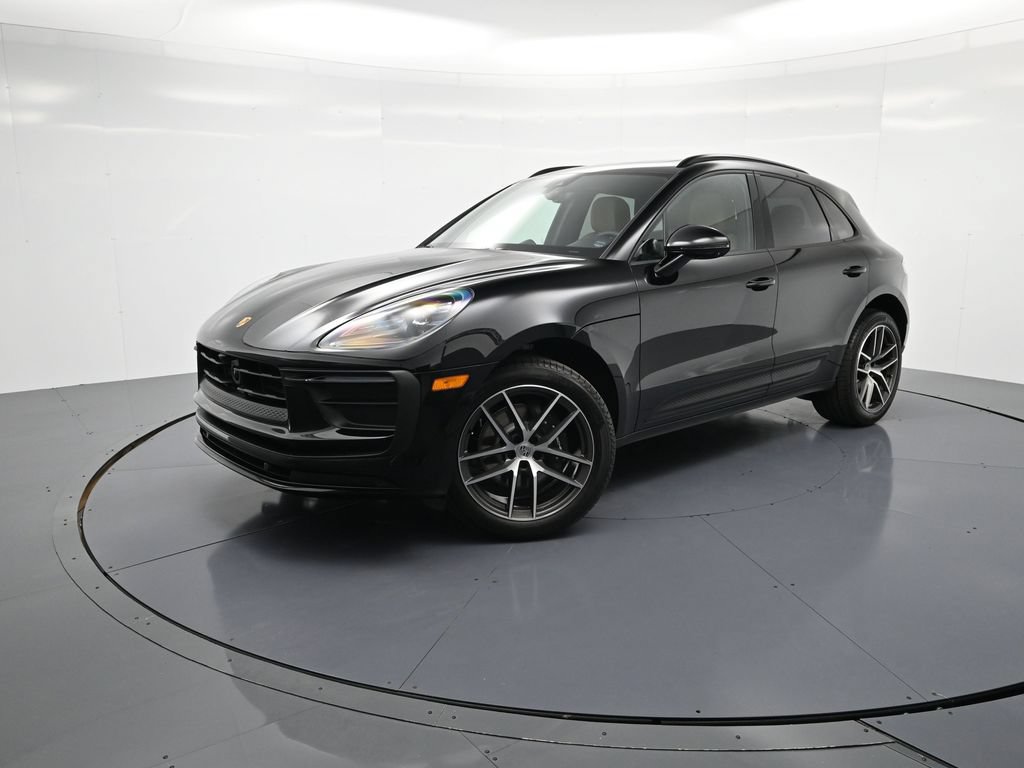 Certified 2026 Porsche Macan AWD/4WD image 28