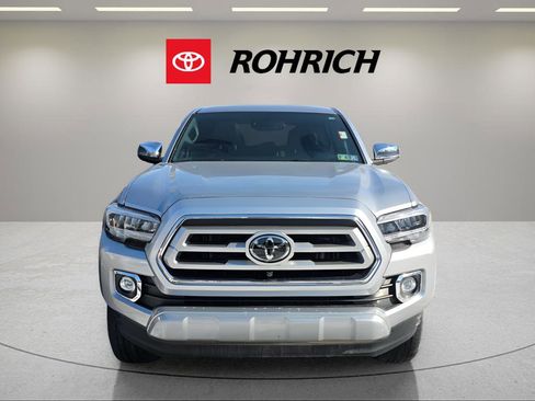 Used 2023 Toyota Tacoma Limited image 2