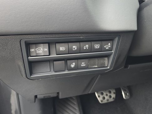 New 2026 Toyota Sequoia Platinum AWD/4WD image 28