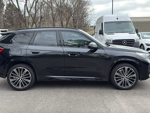 Used 2023 BMW X1 xDrive28i w/ M Sport Package image 2