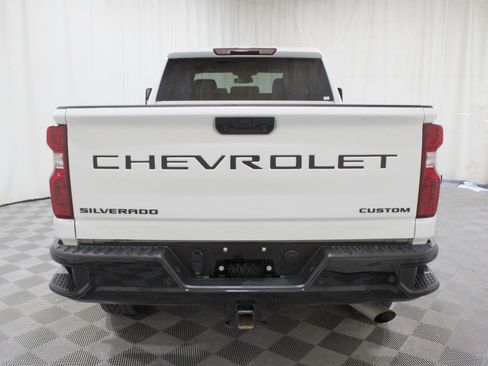 Used 2024 Chevrolet Silverado 2500 Custom w/ Custom Value Package image 31