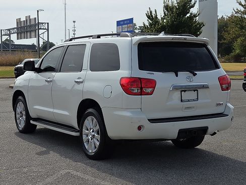 Used 2014 Toyota Sequoia Platinum RWD image 4