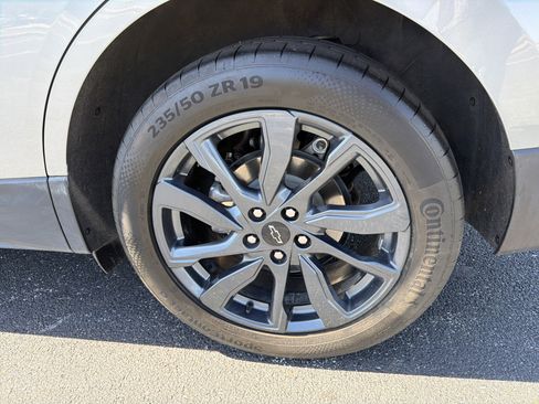 Used 2023 Chevrolet Equinox RS w/ RS Leather Package image 19