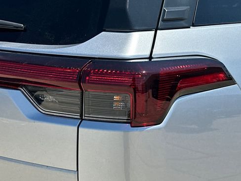 New 2026 Subaru Outback Limited AWD/4WD image 33