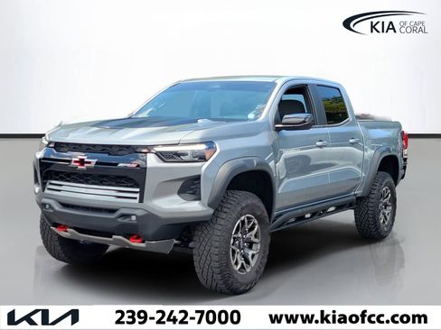 Used 2024 Chevrolet Colorado ZR2 AWD/4WD image 3
