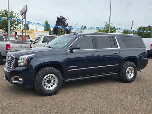 Used 2019 GMC Yukon XL Denali w/ Denali Ultimate Package AWD/4WD image 42