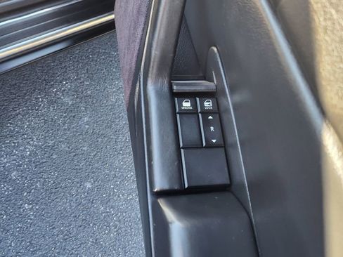 Used 1992 Cadillac Allante image 29