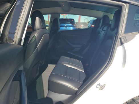 Used 2022 Tesla Model 3 Performance image 17