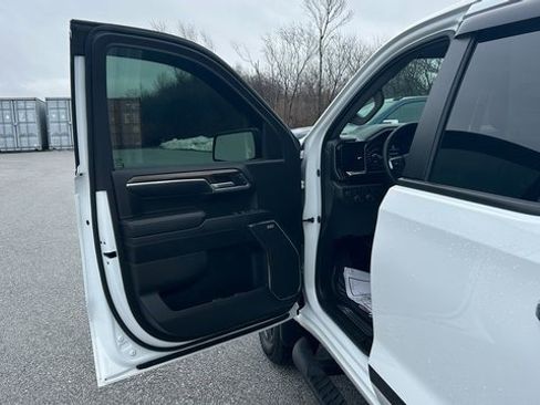 Certified 2024 Chevrolet Silverado 1500 LT Trail Boss w/ Convenience Package II image 11