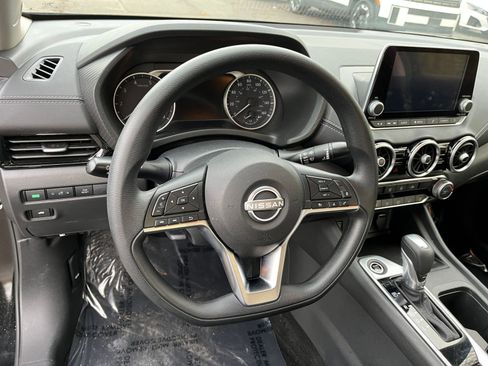 Used 2025 Nissan Sentra SV image 25