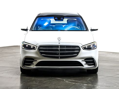Used 2023 Mercedes-Benz S 500 4MATIC image 4