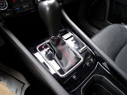 Used 2023 Jeep Compass Trailhawk image 28