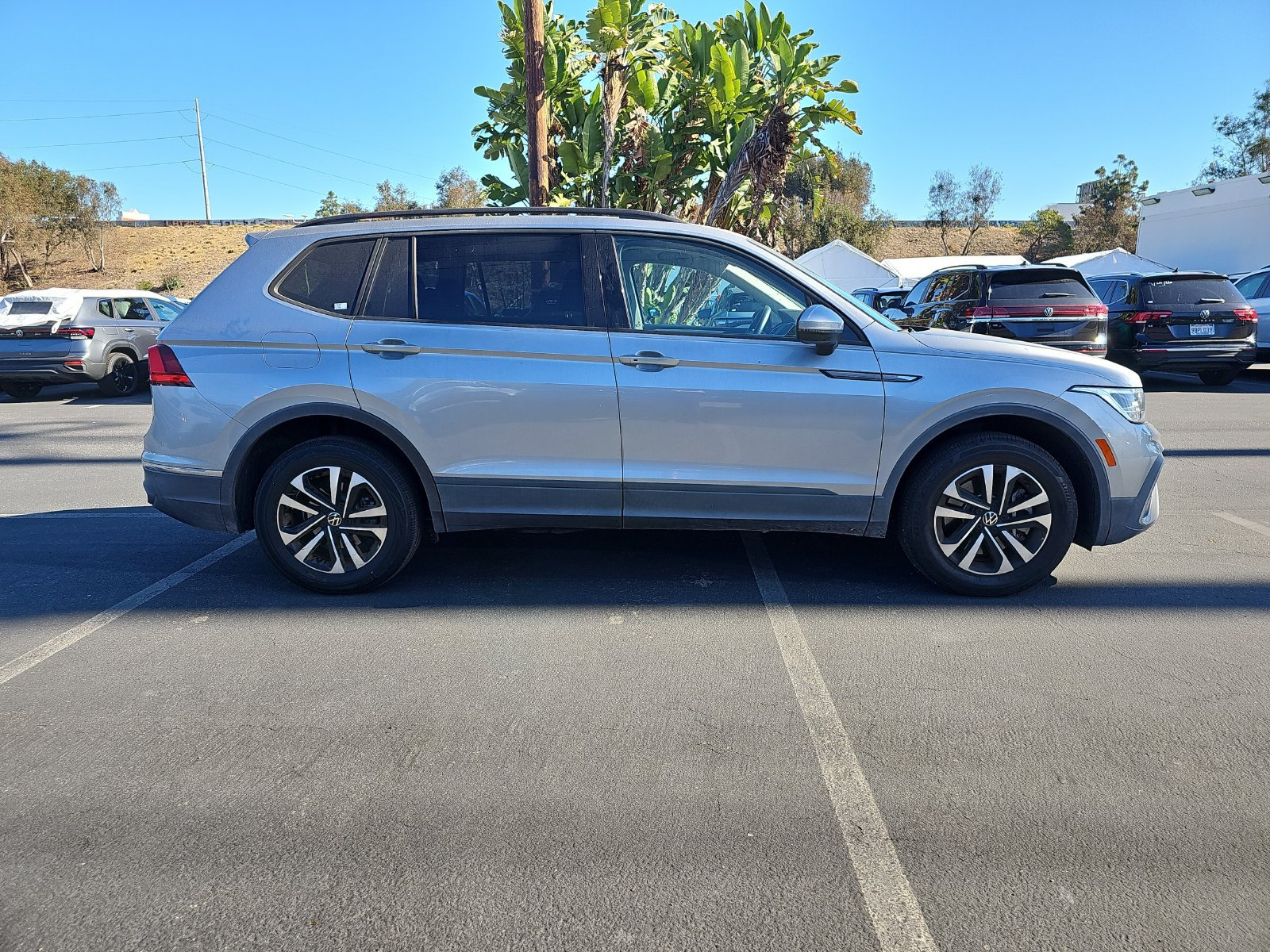Used 2022 Volkswagen Tiguan S FWD image 4