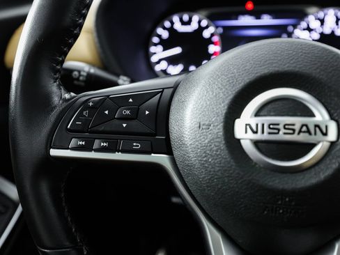 Used 2020 Nissan Sentra SV w/ SV Premium Package FWD image 32