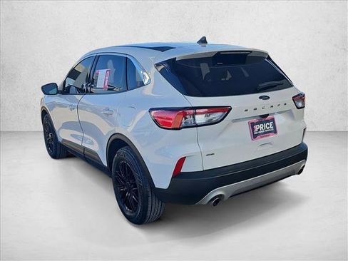 Certified 2022 Ford Escape SE image 3