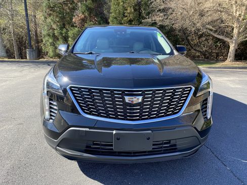 Used 2021 Cadillac XT4 Luxury image 3