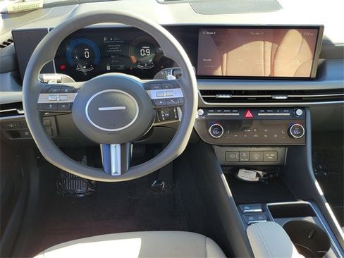 Used 2024 Hyundai Sonata SEL image 4