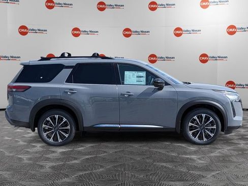 New 2026 Nissan Pathfinder Platinum image 4