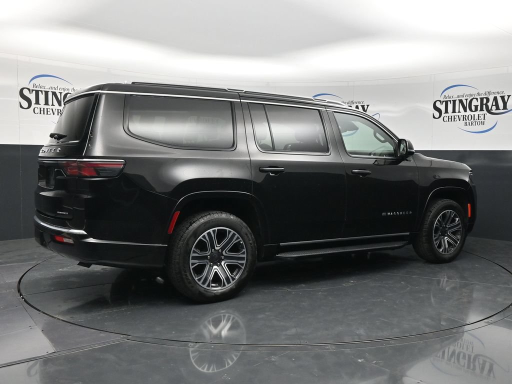 Used 2024 Jeep Wagoneer Series II w/ Flexible Seating Group AWD/4WD image 9