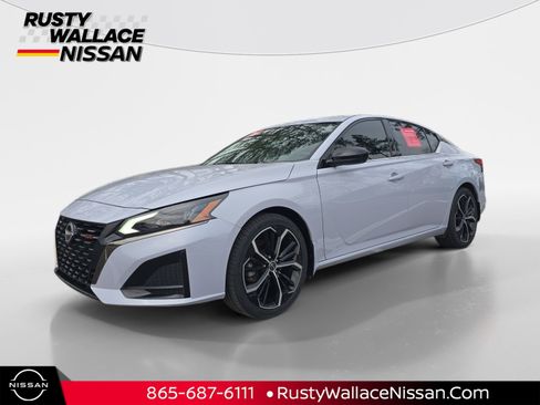Certified 2023 Nissan Altima 2.5 SR w/ SR Premium Package image 1