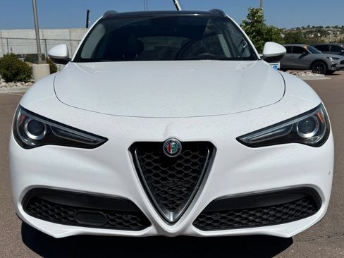 Used 2018 Alfa Romeo Stelvio Ti AWD/4WD image 2