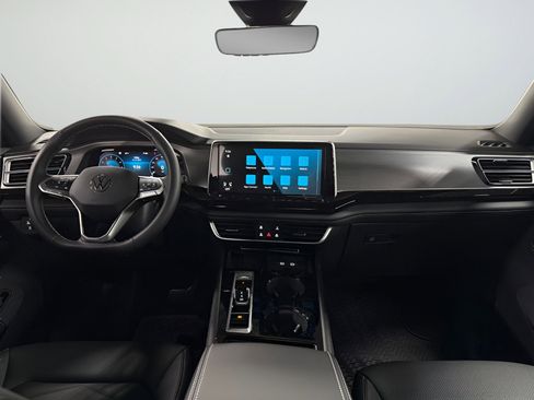 New 2026 Volkswagen Atlas Cross Sport SE FWD image 10