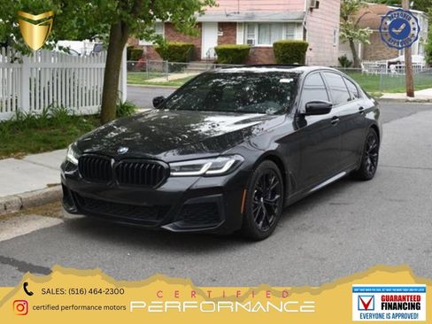 Used 2025 BMW 530i w/ Premium Package RWD image 1