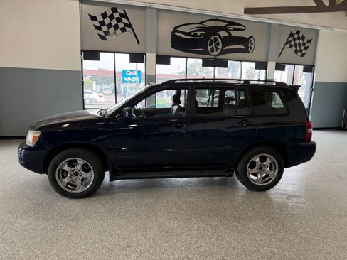 Used 2005 Toyota Highlander 2WD image 4