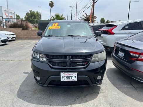 Used 2018 Dodge Journey SXT w/ Connectivity Group FWD image 11