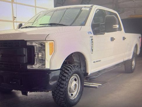 Used 2017 Ford F250 XL w/ Power Equipment Group image 1