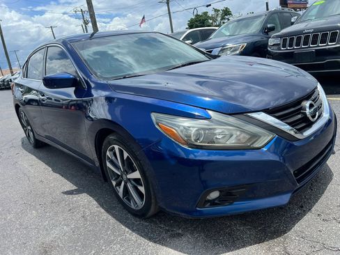 Used 2016 Nissan Altima 2.5 SR FWD image 4