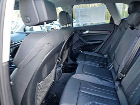 New 2025 Audi Q5 e Premium image 16