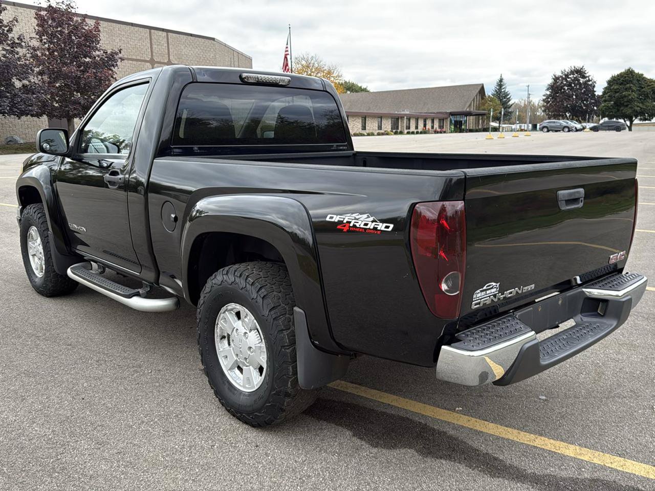 Used 2005 GMC Canyon SLE w/ Safe And Sound Package AWD/4WD image 8