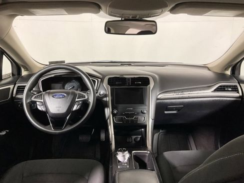 Used 2020 Ford Fusion SE image 20