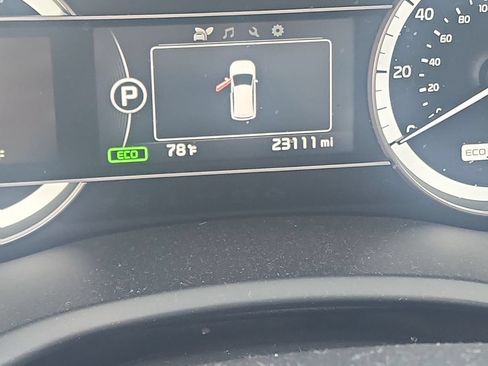 Used 2019 Kia Niro LX FWD image 8