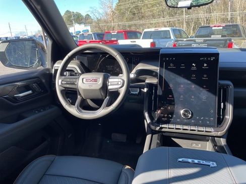 New 2026 GMC Yukon AT4 w/ AT4 Premium Package image 26