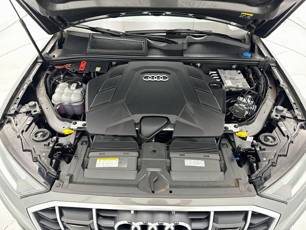 Used 2022 Audi Q7 3.0T Premium Plus w/ Premium Plus Package AWD/4WD image 28