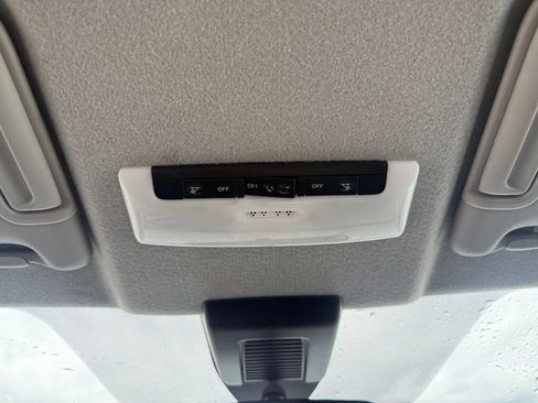 Used 2023 Nissan Kicks SV image 13