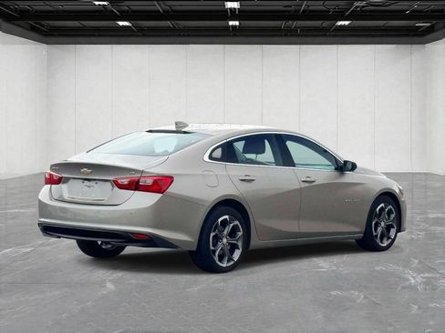 Used 2023 Chevrolet Malibu LT w/ Driver Confidence Package FWD image 5