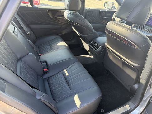Used 2023 Lexus LS 500 AWD w/ Interior Upgrade Package image 15