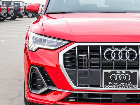 Used 2023 Audi Q3 2.0T Premium w/ 19" Wheel Package image 6